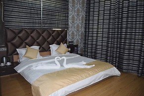 Goroomgo City Pride Srinagar