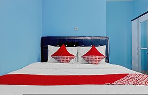 OYO 90594 Fajar Inn