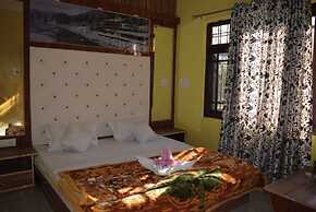 Goroomgo Nice One Palace Srinagar