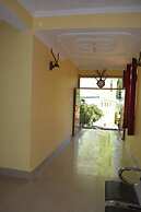 Goroomgo Nice One Palace Srinagar