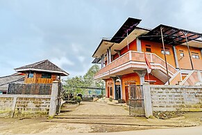 OYO 92217 Artana Bed and Breakfast.NearSitu Cileunca