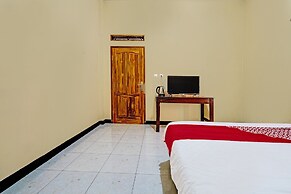 OYO 92217 Artana Bed and Breakfast.NearSitu Cileunca