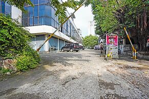 SPOT ON 90147 Gosepa Ambengan Plaza