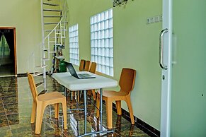 OYO 92293  Pahala Syariah Residence