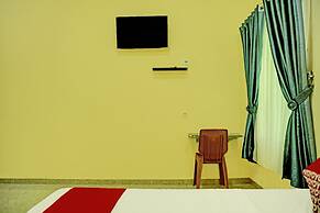 OYO 92293  Pahala Syariah Residence