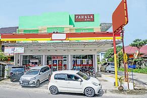 OYO 92293  Pahala Syariah Residence