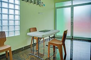 OYO 92293  Pahala Syariah Residence