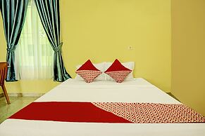 OYO 92293  Pahala Syariah Residence