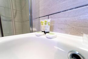 Cosy Spacious Studio Available