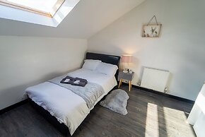 Studio Available Close to Queen Elizabeth Hospital