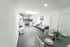 Studio Available Close to Queen Elizabeth Hospital