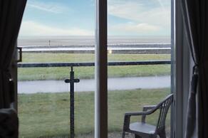 Beach View - 2 Bed Apartment - Llanelli
