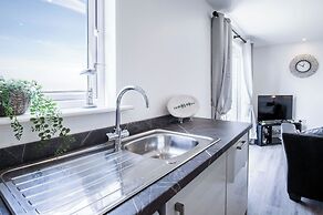 Beach View - 2 Bed Apartment - Llanelli