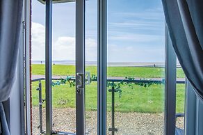 Beach View - 2 Bed Apartment - Llanelli