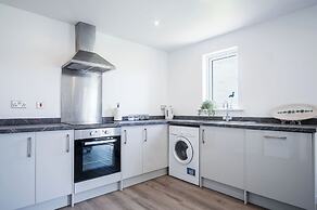 Beach View - 2 Bed Apartment - Llanelli