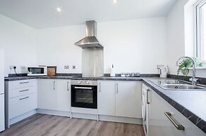 Beach View - 2 Bed Apartment - Llanelli