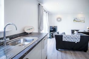 Beach View - 2 Bed Apartment - Llanelli