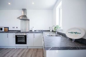 Beach View - 2 Bed Apartment - Llanelli