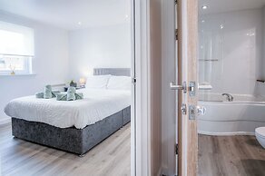 Beach View - 2 Bed Apartment - Llanelli