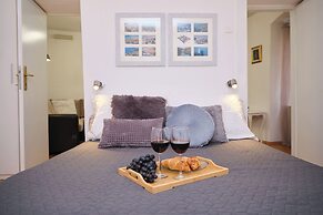 Apartment Galeriana Palace by Litto