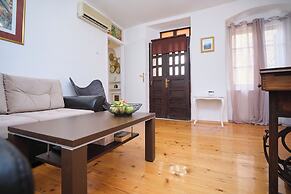 Apartment Galeriana Palace by Litto