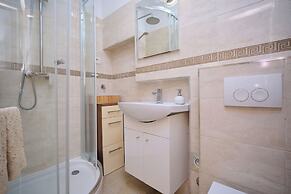 Apartment Galeriana Palace by Litto