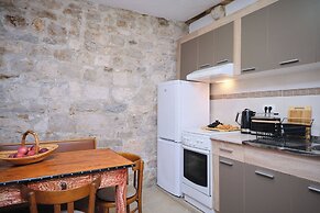 Apartment Galeriana Palace by Litto