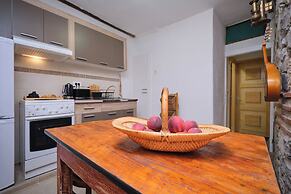 Apartment Galeriana Palace by Litto