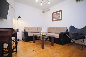 Apartment Galeriana Palace by Litto