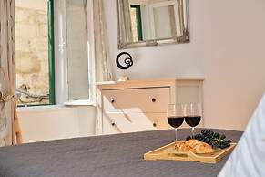 Apartment Galeriana Palace by Litto