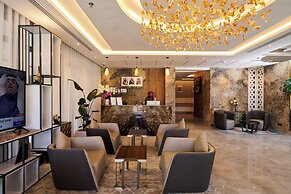 IRIS INN NARJIS