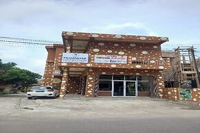 OYO 90731 E-kreasi Home