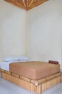 OYO 3303 Penginapan Putri Asih Sawarna