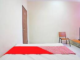 OYO 91415 De Wijaya Hotel