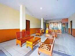 OYO 91415 De Wijaya Hotel