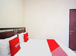 OYO 91415 De Wijaya Hotel