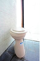 OYO 91415 De Wijaya Hotel