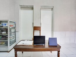 SPOT ON 91883 Kost 2 Putra Syariah