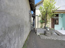 SPOT ON 91883 Kost 2 Putra Syariah