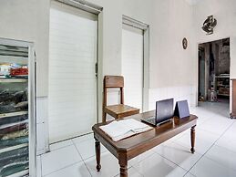 SPOT ON 91883 Kost 2 Putra Syariah