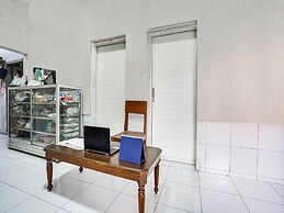 SPOT ON 91883 Kost 2 Putra Syariah