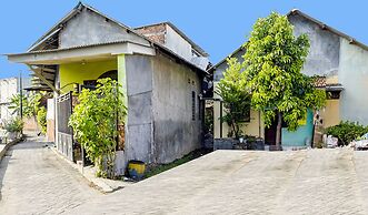 SPOT ON 91883 Kost 2 Putra Syariah