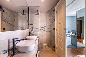 Maison Bleue by Vila Foz