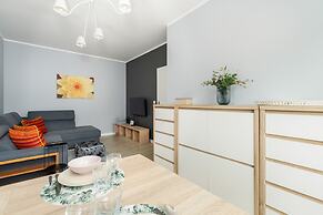 Apartment With Garden Poznan by Renters