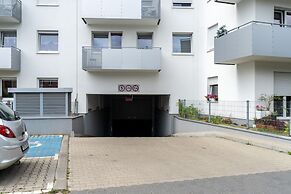 Apartment With Garden Poznan by Renters
