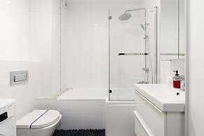 Apartment With Garden Poznan by Renters