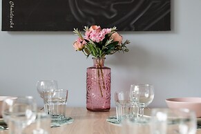 Apartment With Garden Poznan by Renters