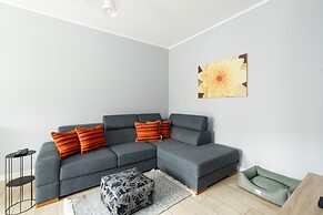 Apartment With Garden Poznan by Renters