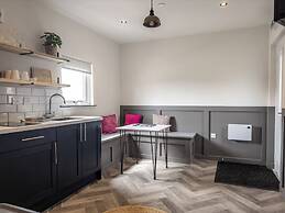 Goodstay Lodges by Urban Space