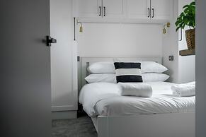 Goodstay Lodges by Urban Space